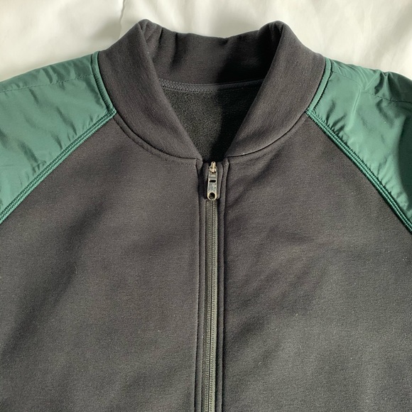 Lulu Lemon Long Sleeve Jacket - Picture 2 of 8